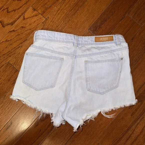 Zara Light Blue Frayed Jean Shorts - Picture 3 of 4